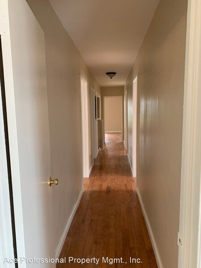 Building Photo - 4 br, 2 bath House - 9136 Harvard Blvd