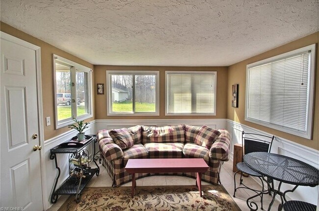Foto del edificio - 9830 Partridge Trl