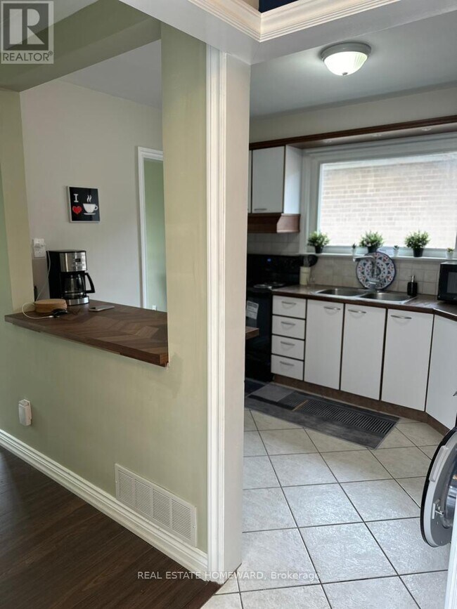 Photo du bâtiment - 267 Homewood Ave