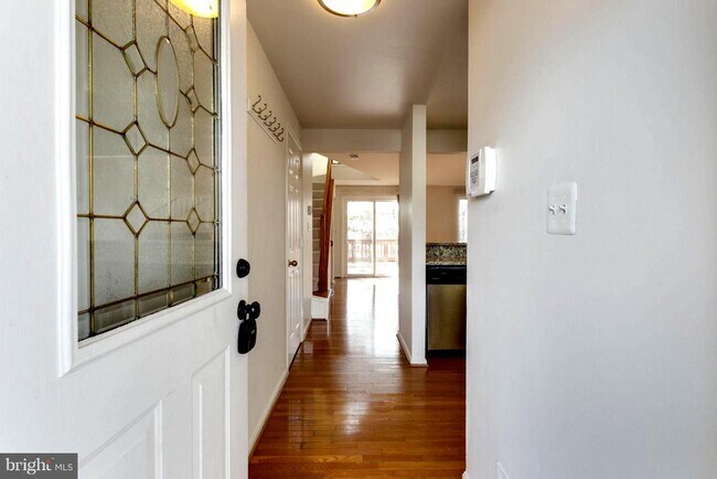 Building Photo - 5837 Norham Dr