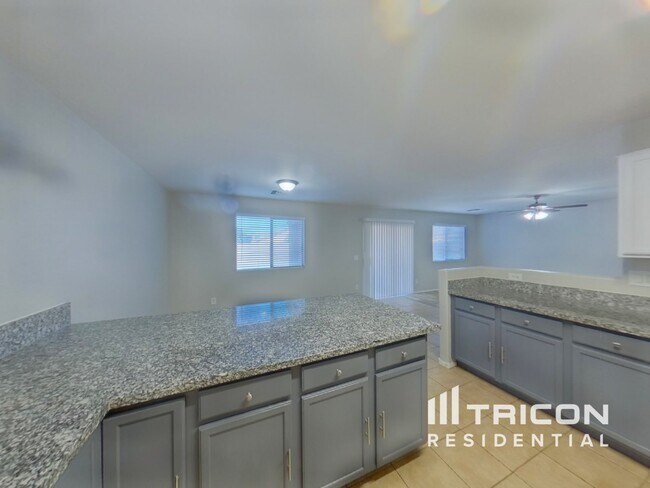 Foto del edificio - 43792 W Magnolia Rd