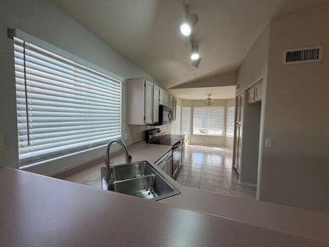 Foto del edificio - 1720 E Countrywalk Ln