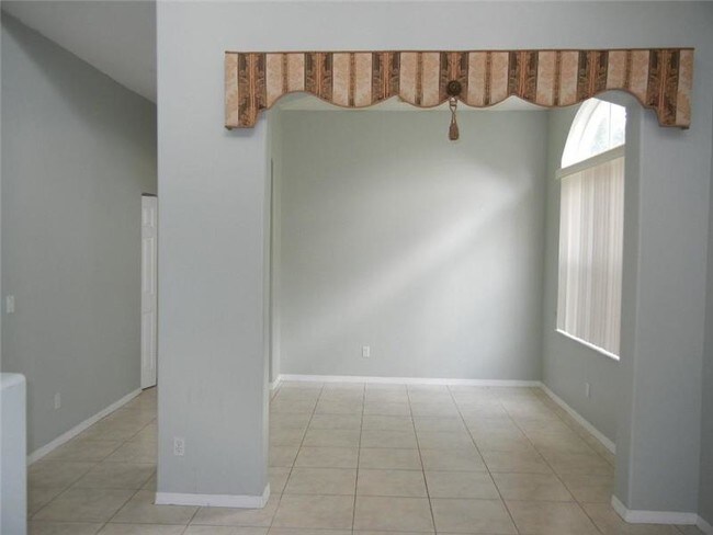 Building Photo - 2215 NW 76th Ter