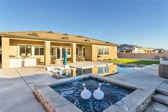 Building Photo - 17066 Takipi