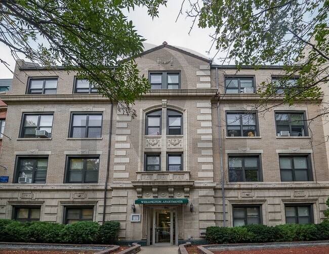 Foto del edificio - 546 W Wellington Ave