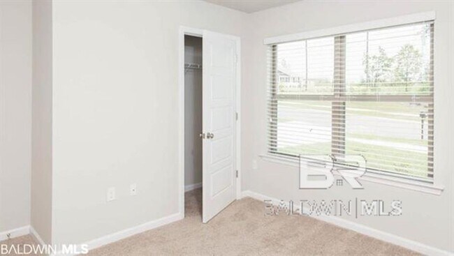 Foto del edificio - 34523 Paisley Ave