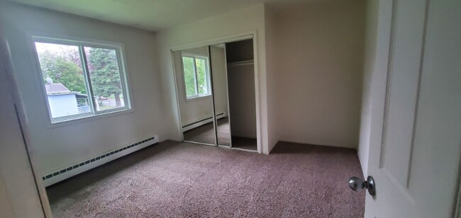 Foto del edificio - 4502 McPhee Ave