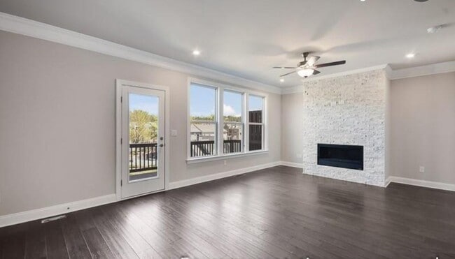 Building Photo - 1324 Rosen Rd