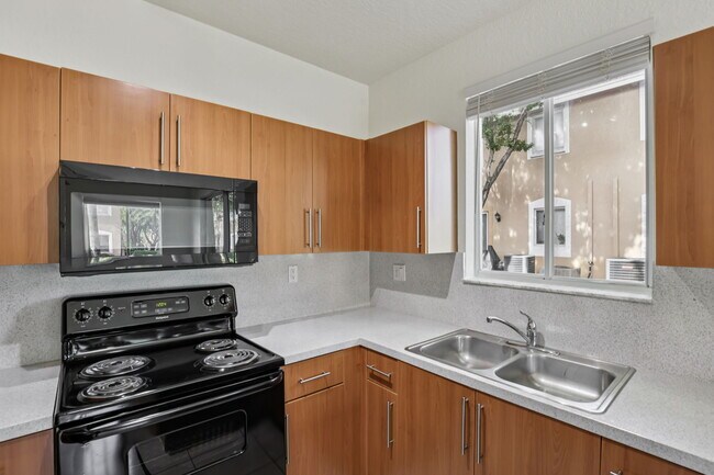 Foto del edificio - Seascape Pointe Townhomes