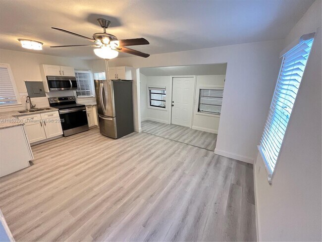 Foto del edificio - 500 SW 10th St