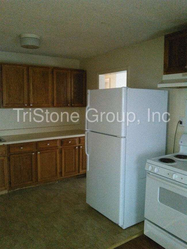 Building Photo - 1413 Moretz Ave