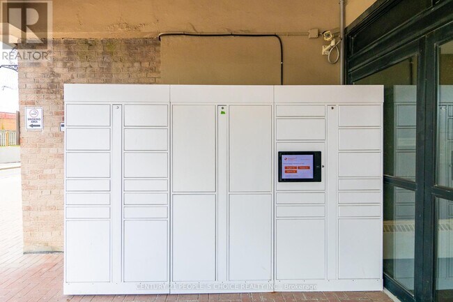 Photo du bâtiment - 3390 Weston Rd