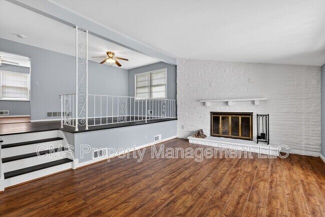 Foto del edificio - 77 Marsh Ave