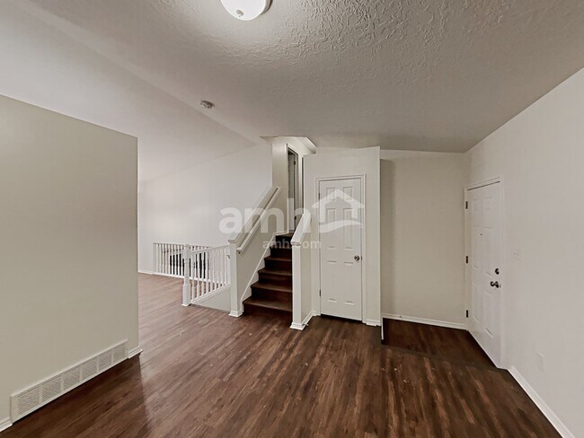 Building Photo - 514 W 150 S