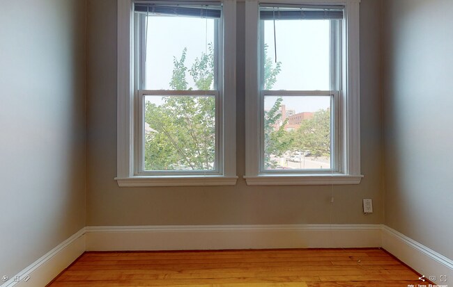 Building Photo - 13 Pleasant St