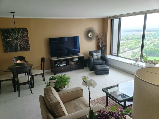 Living Room - 5455 N Sheridan Rd