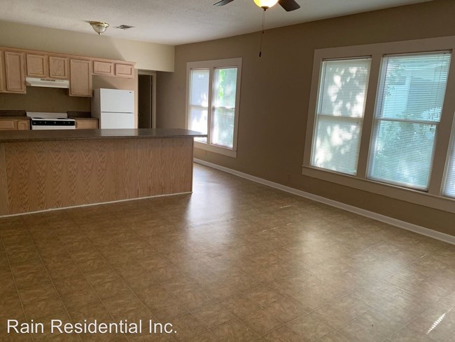 Building Photo - 1 br, 1 bath House - 616 (B) Porter Ave.