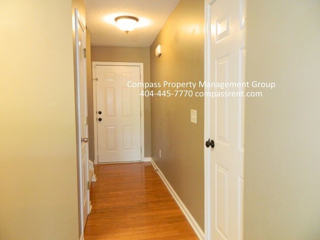 Building Photo - 570 Fox Creek Crossing