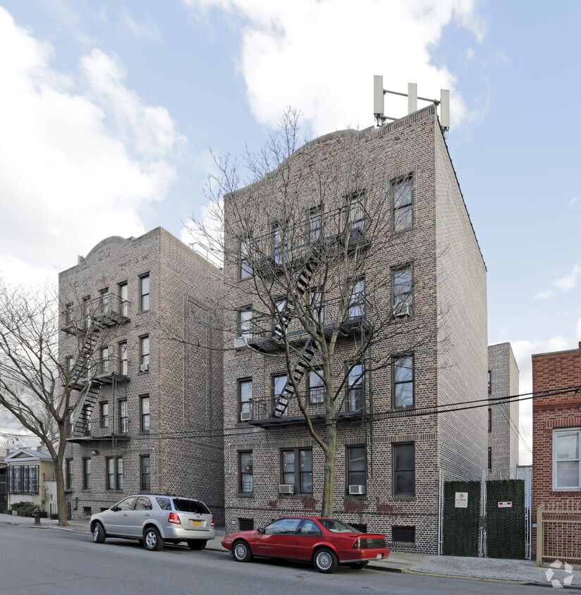 Building Photo - 16-18 Jefferson Ave