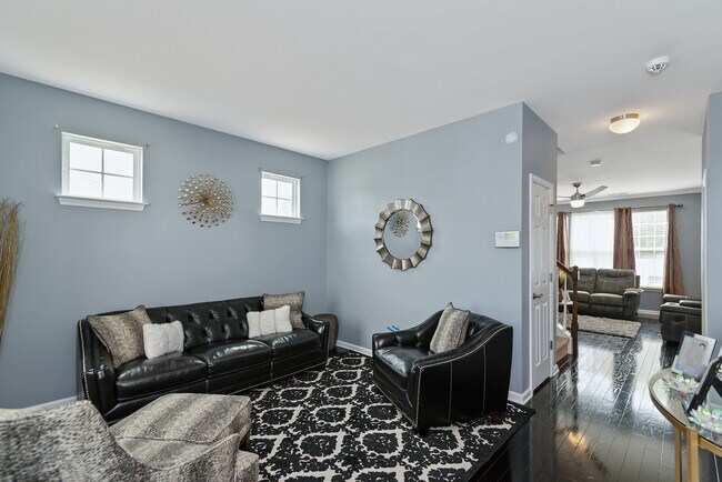 Building Photo - 35 Kilverstone Way