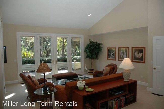 Building Photo - 3 br, 2.5 bath House - 2 Castle Hall Lane