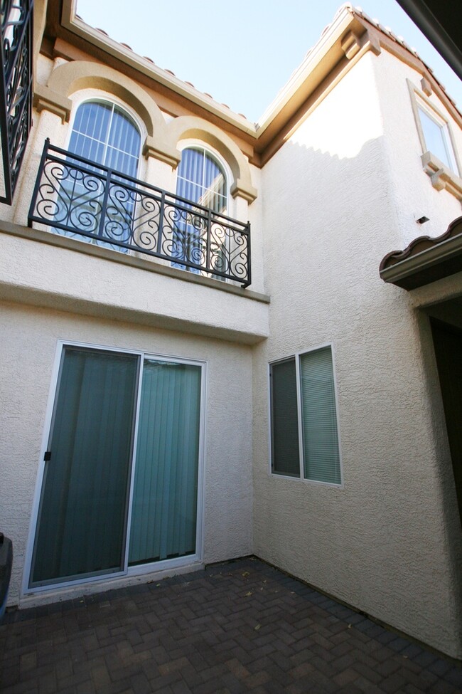 Foto del edificio - 2 Story 3 Bedroom House Durango and Farm