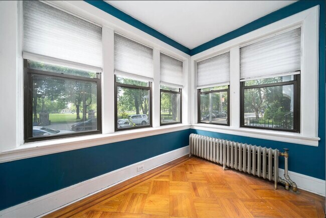 Foto del edificio - 644 West Side Ave
