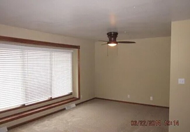 Foto del edificio - Gorgeous 4 Bedroom Ranch House - Updated photos coming soon