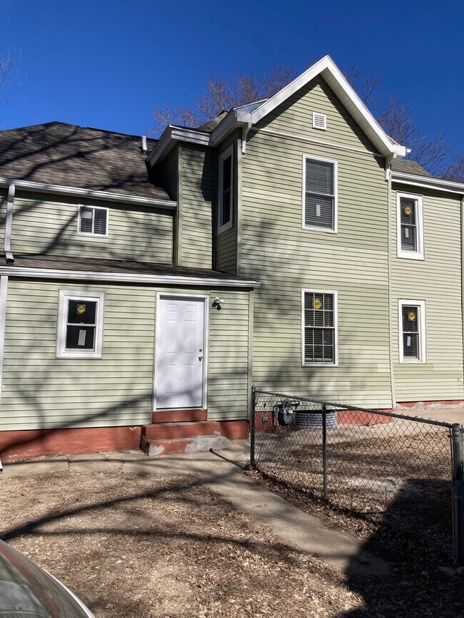 Foto del edificio - 1913 George St