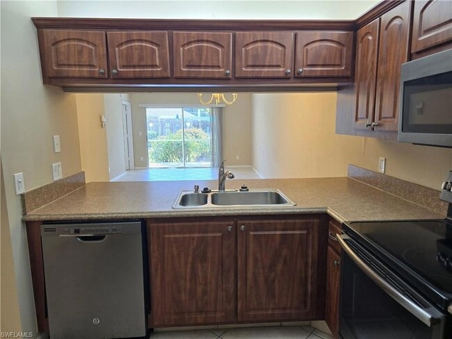 Foto del edificio - 2656 Kings Lake Blvd