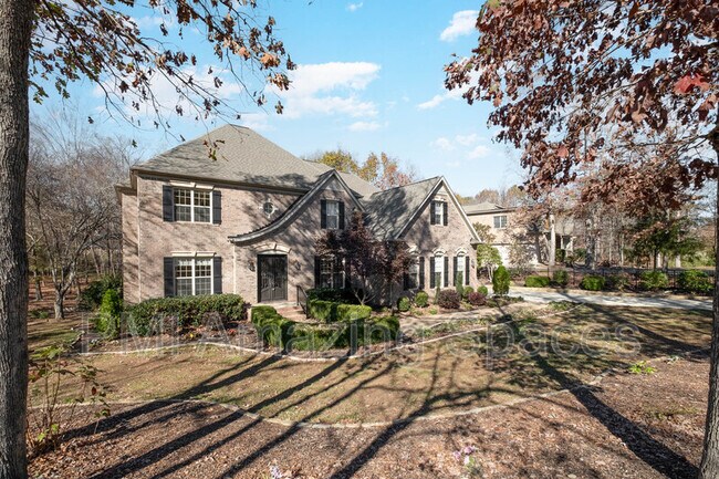 Building Photo - 426 Foxglove Ln