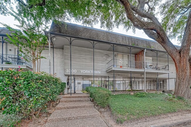 Foto del edificio - 3300 Yorktown St
