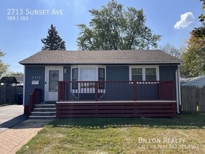 Building Photo - 2713 Sunset Ave