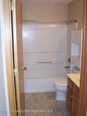 Building Photo - 617 Goodrich Dr