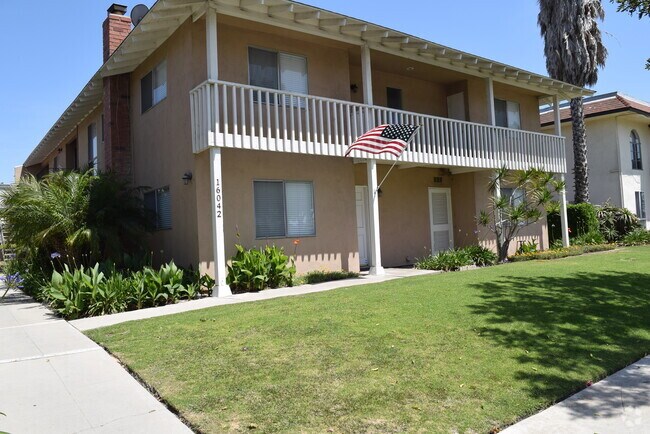 Building Photo - 16042 Waikiki Ln