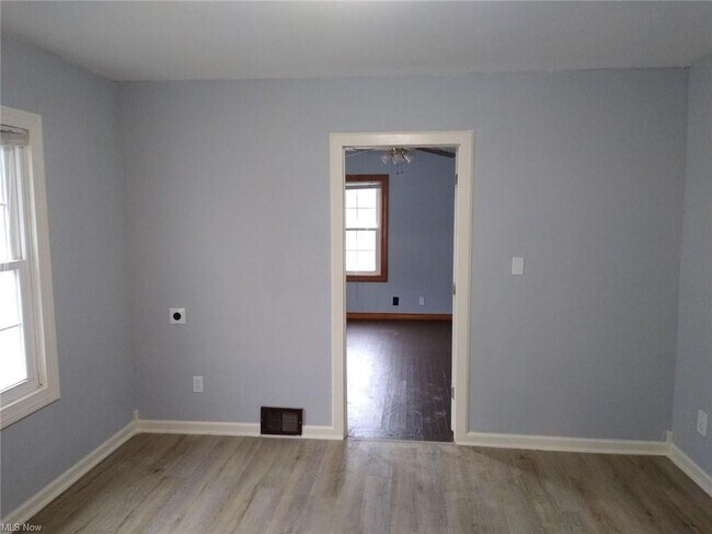 Foto del edificio - 3151 W 41st St