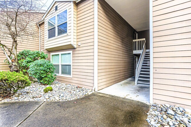 Foto del edificio - AVAILABLE AUGUST 1, 2026 >> Stunning 2BR/2BA Condo For Rent in Bellevue!! W/S/G Included!!!