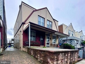 Building Photo - 134 E Eleanor St