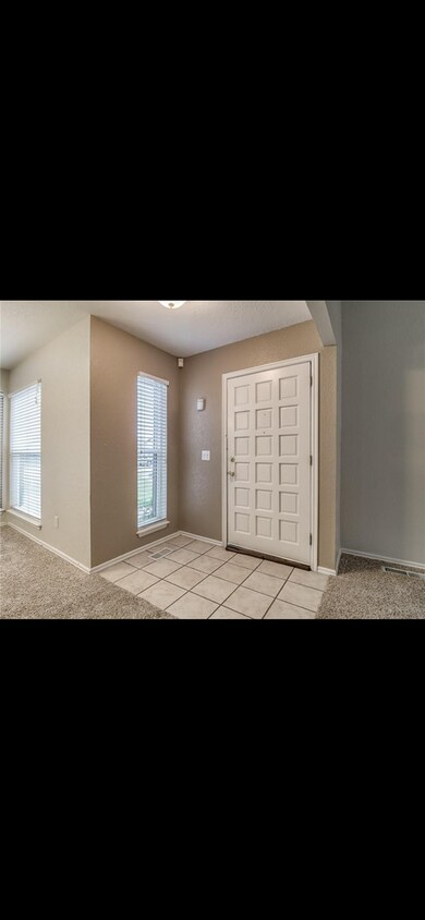 Primary Photo - Perfect Duplex in Quiet, Cozy Shadowlake