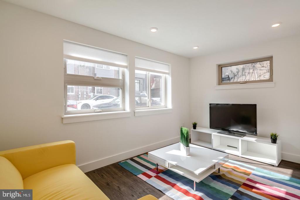 Foto principal - 1155 S 15th St