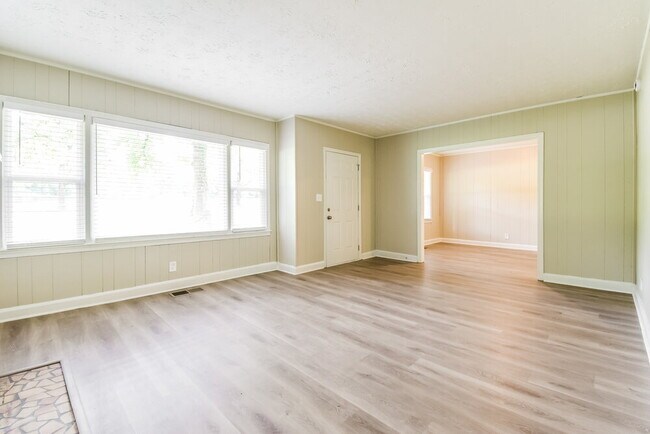 Foto del edificio - 1380 Bolton Rd NW