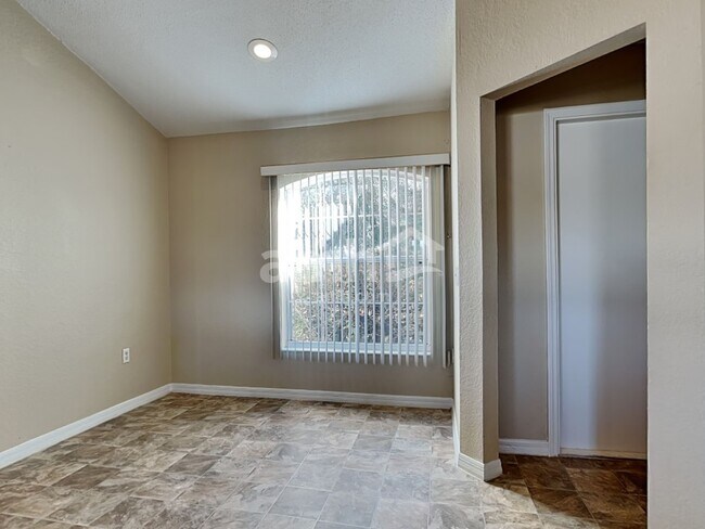 Foto del edificio - 3701 W Wheeler Rd