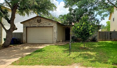 Building Photo - 13018 Chimney Oak Dr