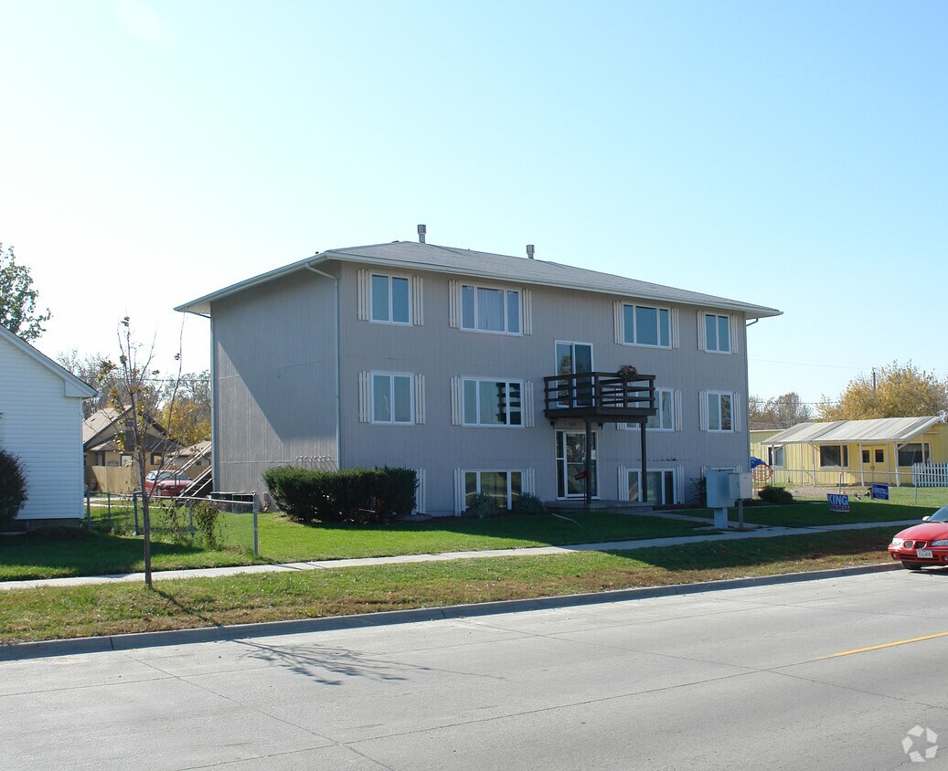 2637 2nd Ave, Council Bluffs, IA 51501 Apartments in Council Bluffs