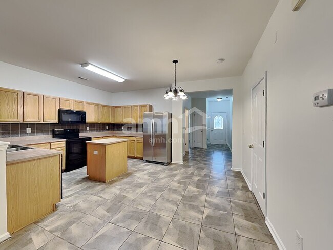 Foto del edificio - 157 Flanders Dr