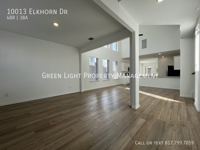 Foto del edificio - 10013 Elkhorn Dr