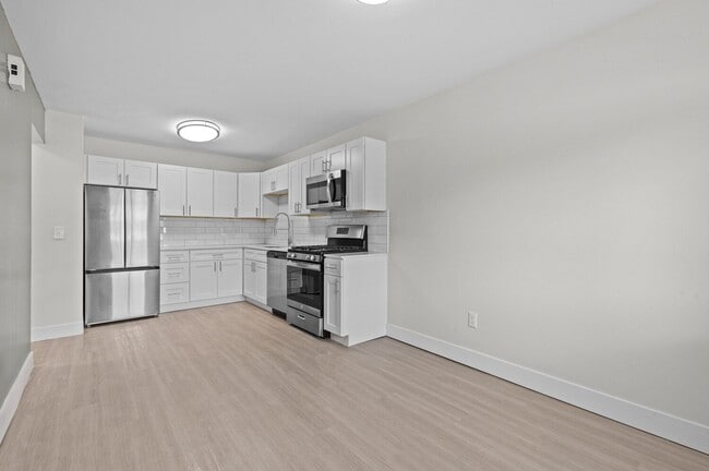Building Photo - Canton Gardens Apartments - Canton, MI