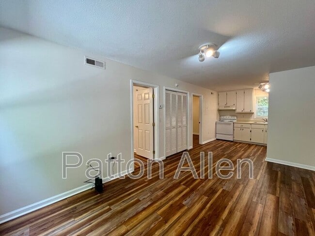 Building Photo - 133 Citadel Dr
