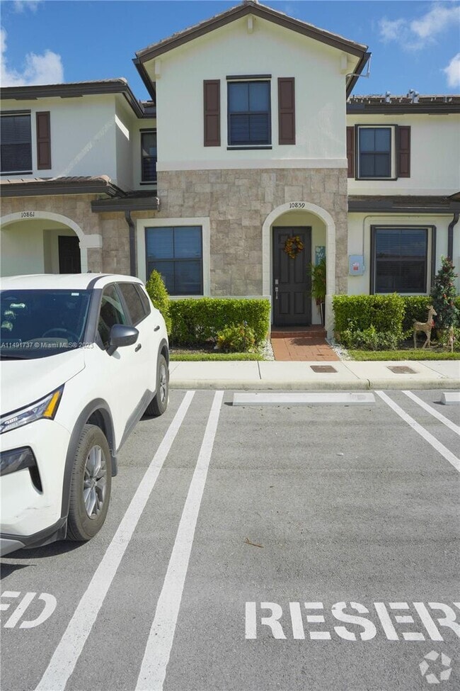 Royal Garden Estates Apartments for Rent Miami Lakes, FL 10 Rentals