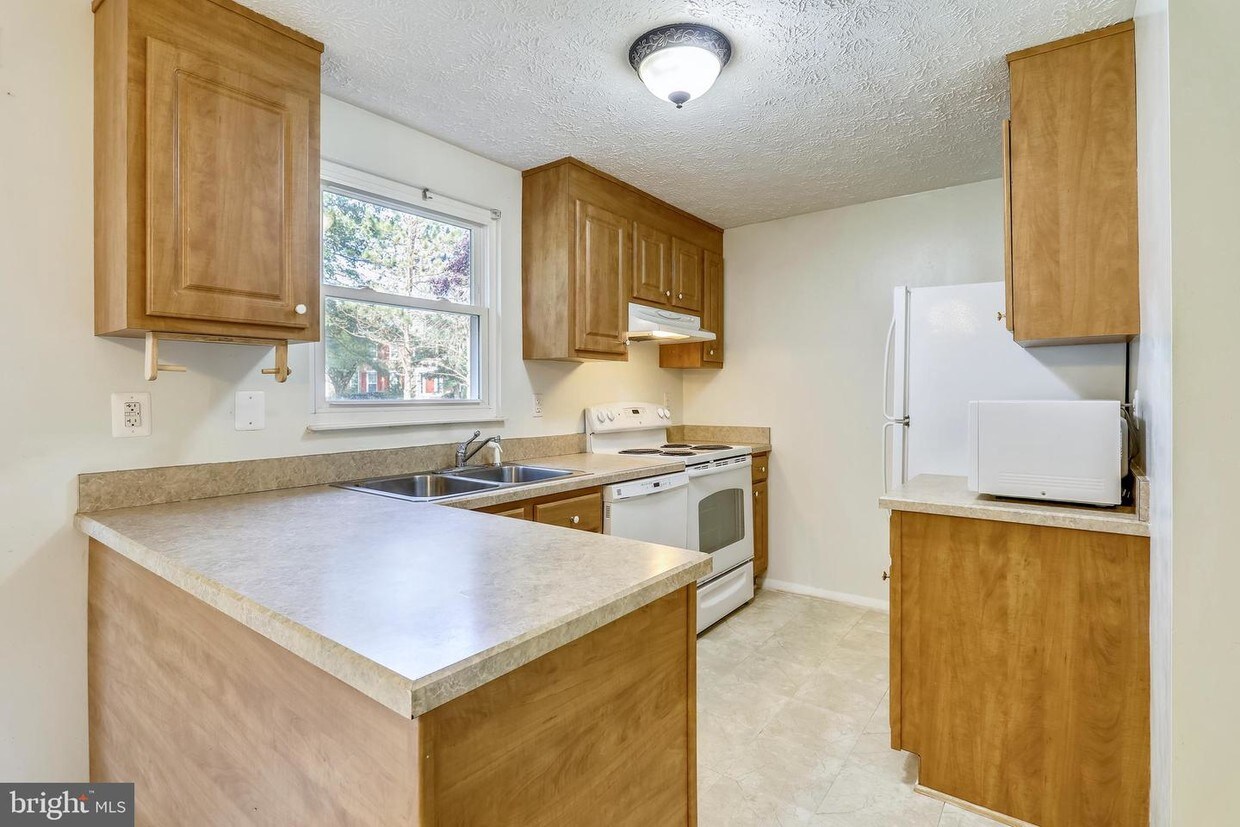 11127 Captain's Walk Ct, North Potomac, MD 20878 Townhome Rentals in North Potomac MD